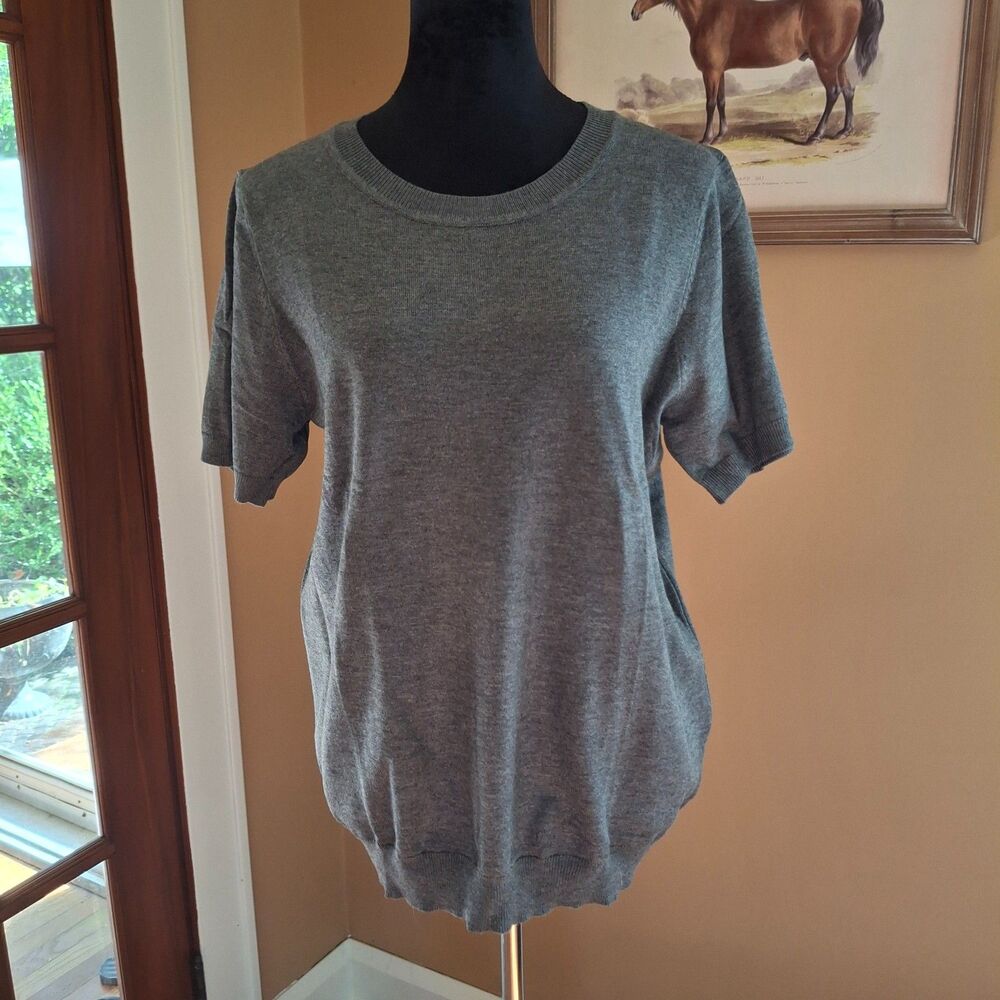 Women’s Short Sleeve Sweater Size L 100% Viscose Crew Neck Pullover Gray NWT